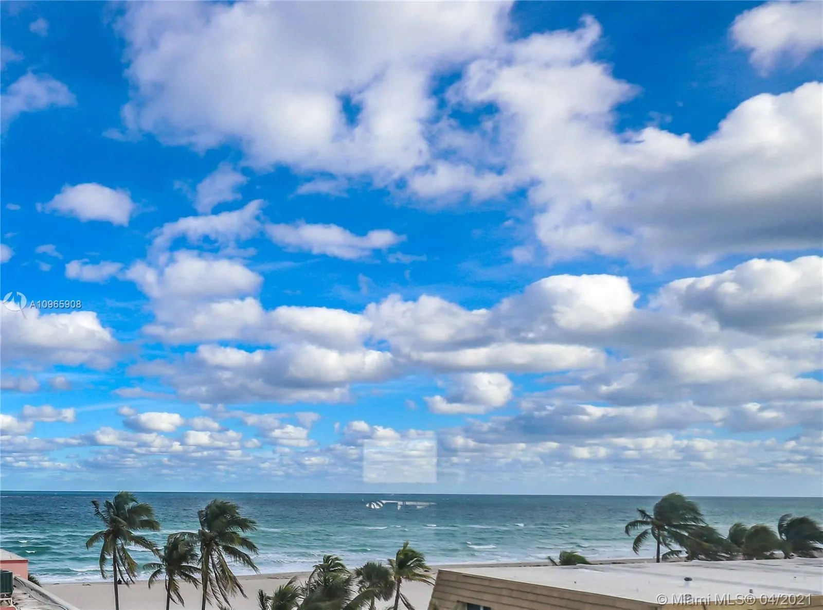 2 bedroom 2 bath for sale at 320 S Surf Rd # 501, Hollywood FL 33019