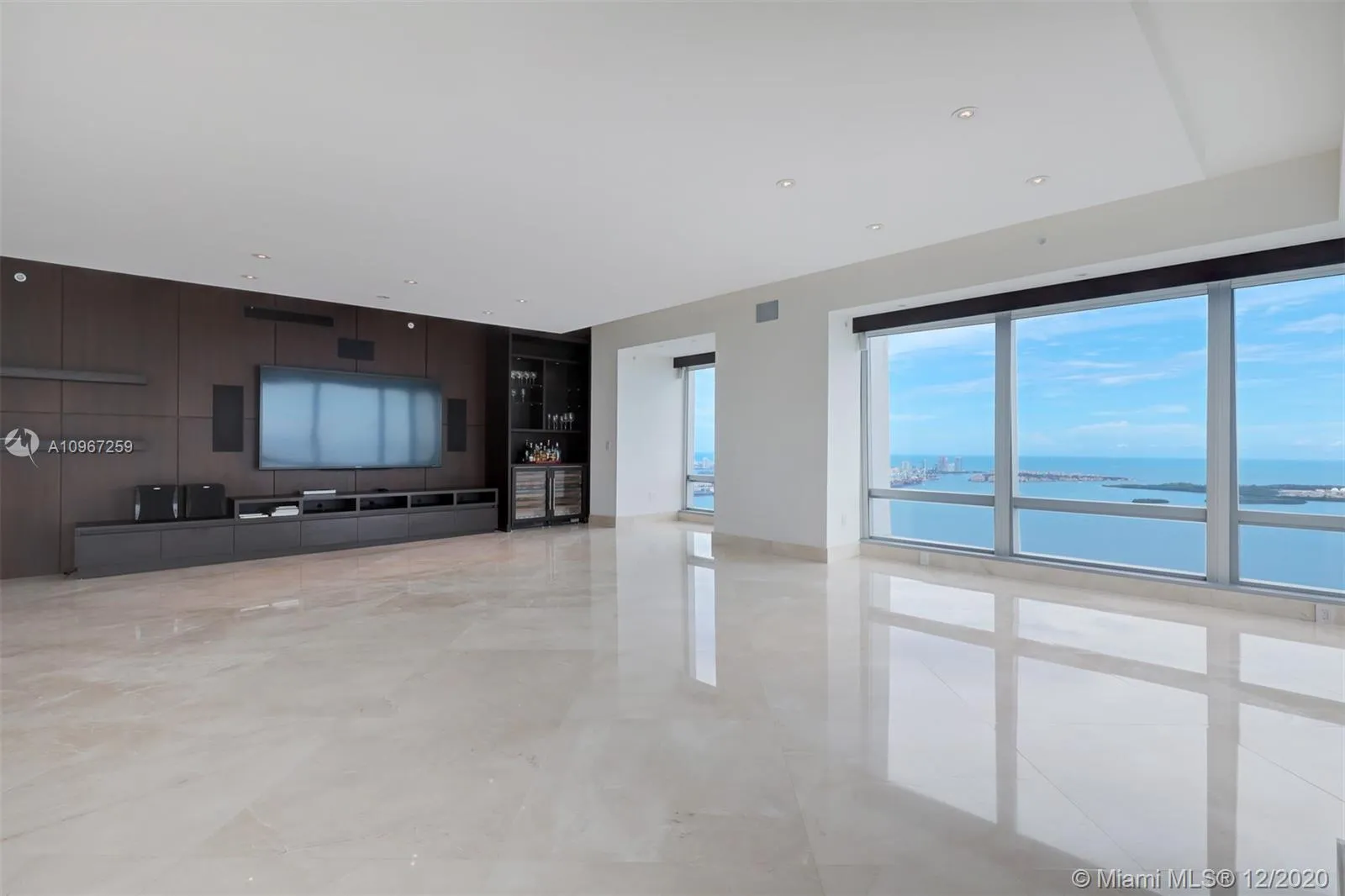 1425 Brickell Ave # 63F, Miami FL 33131