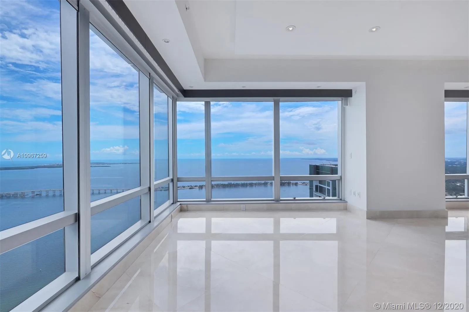 1425 Brickell Ave # 63F, Miami FL 33131