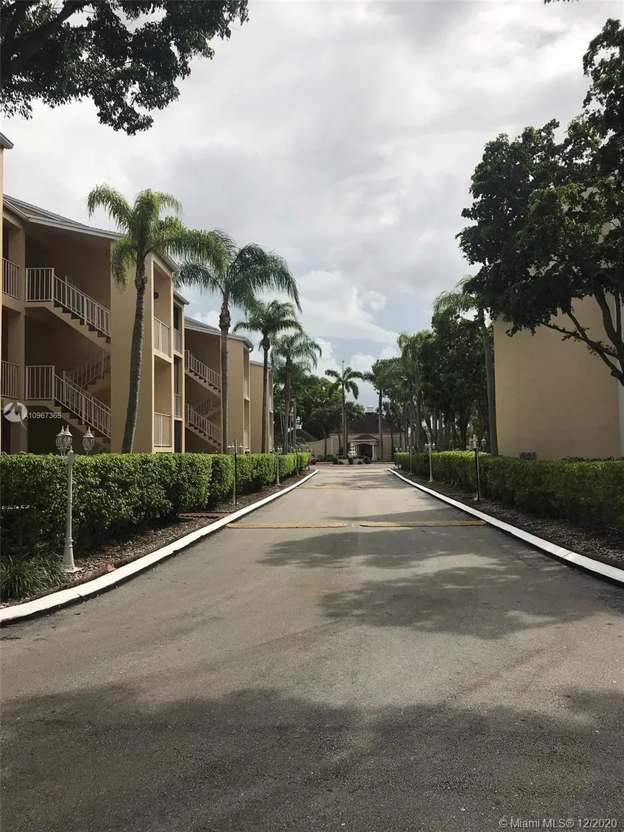 15290 SW 106th Ln # 301, Miami FL 33196