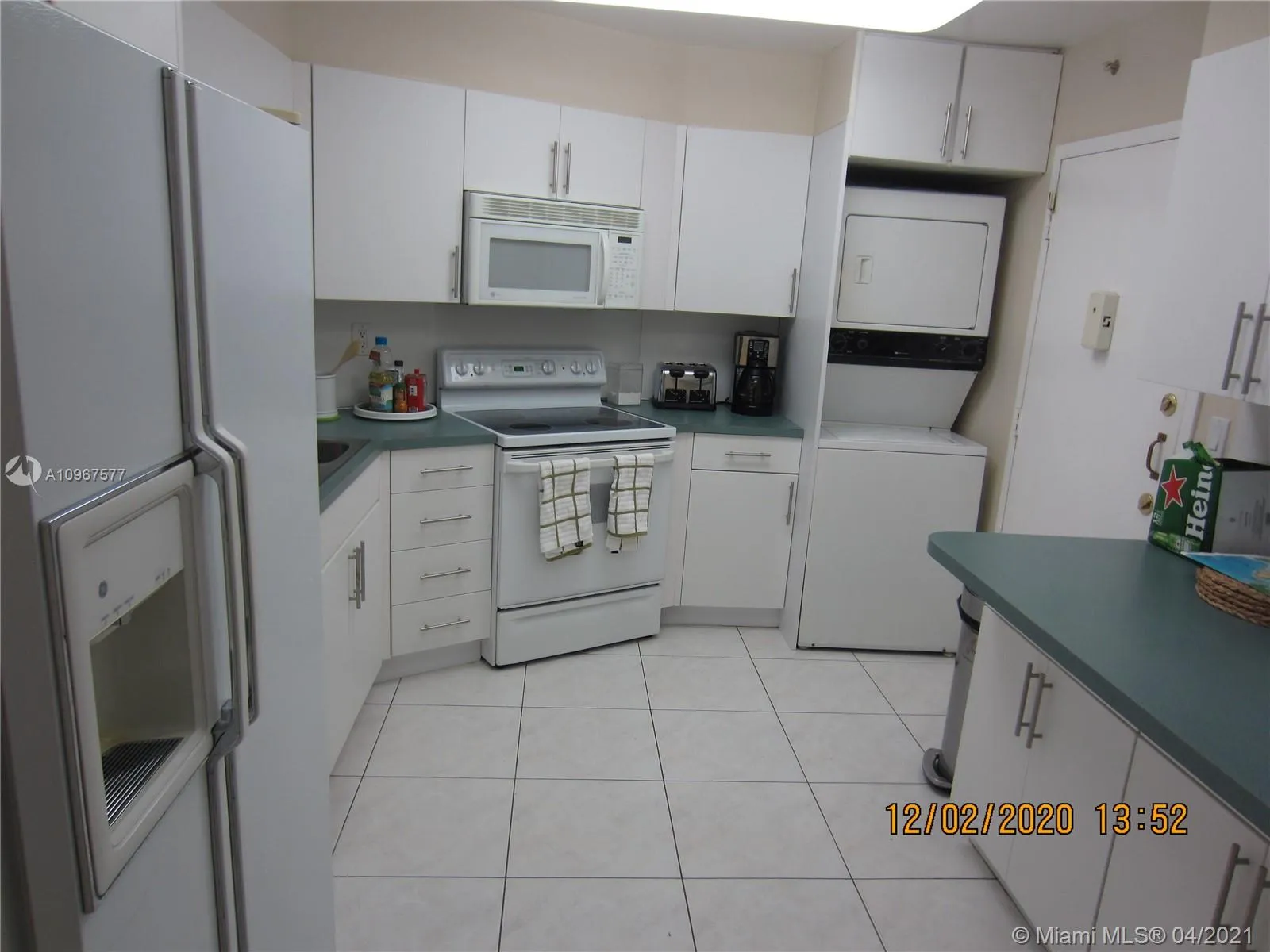 1 bedroom 1 bath for sale at 1111 Crandon Blvd # C804, Key Biscayne FL 33149