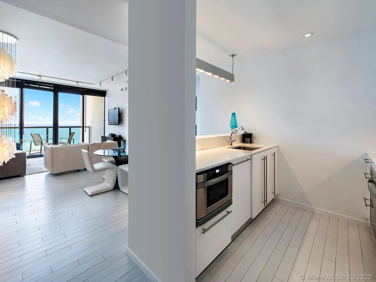 2201 Collins Ave # 1519, Miami Beach FL 33139