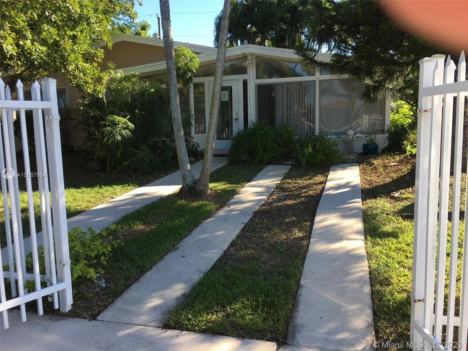 12040 SW 187th St, Miami FL 33177