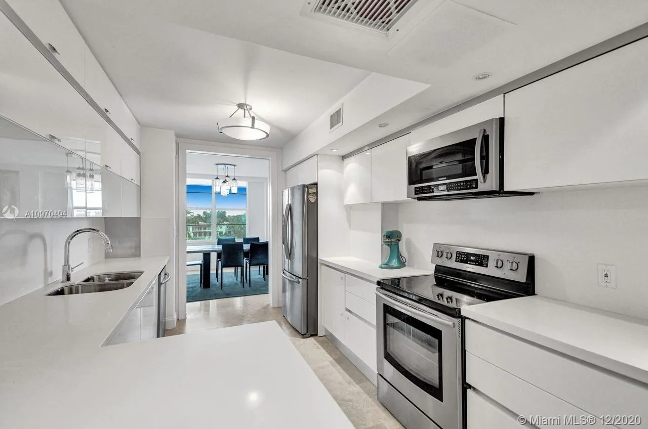5700 Collins Ave # 4L, Miami Beach FL 33140