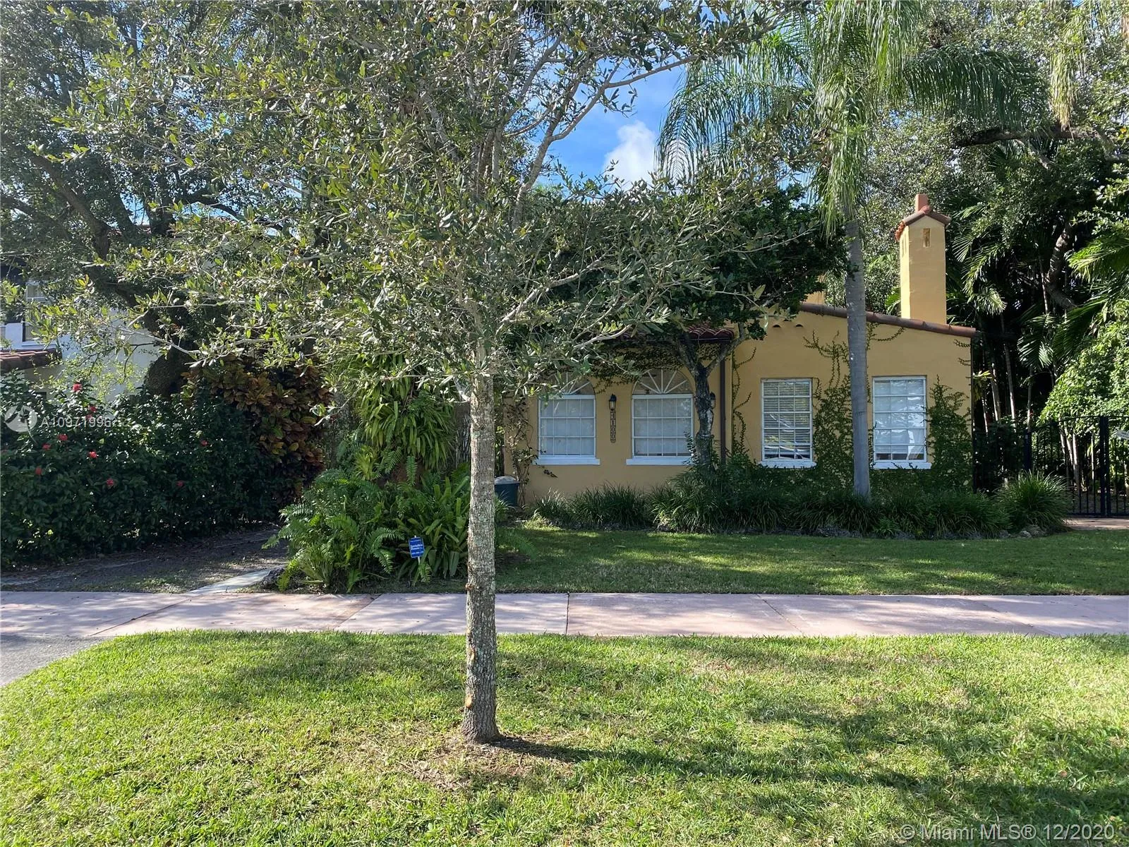4 bedroom 4 bath for sale at 4100 Monserrate St, Coral Gables FL 33146