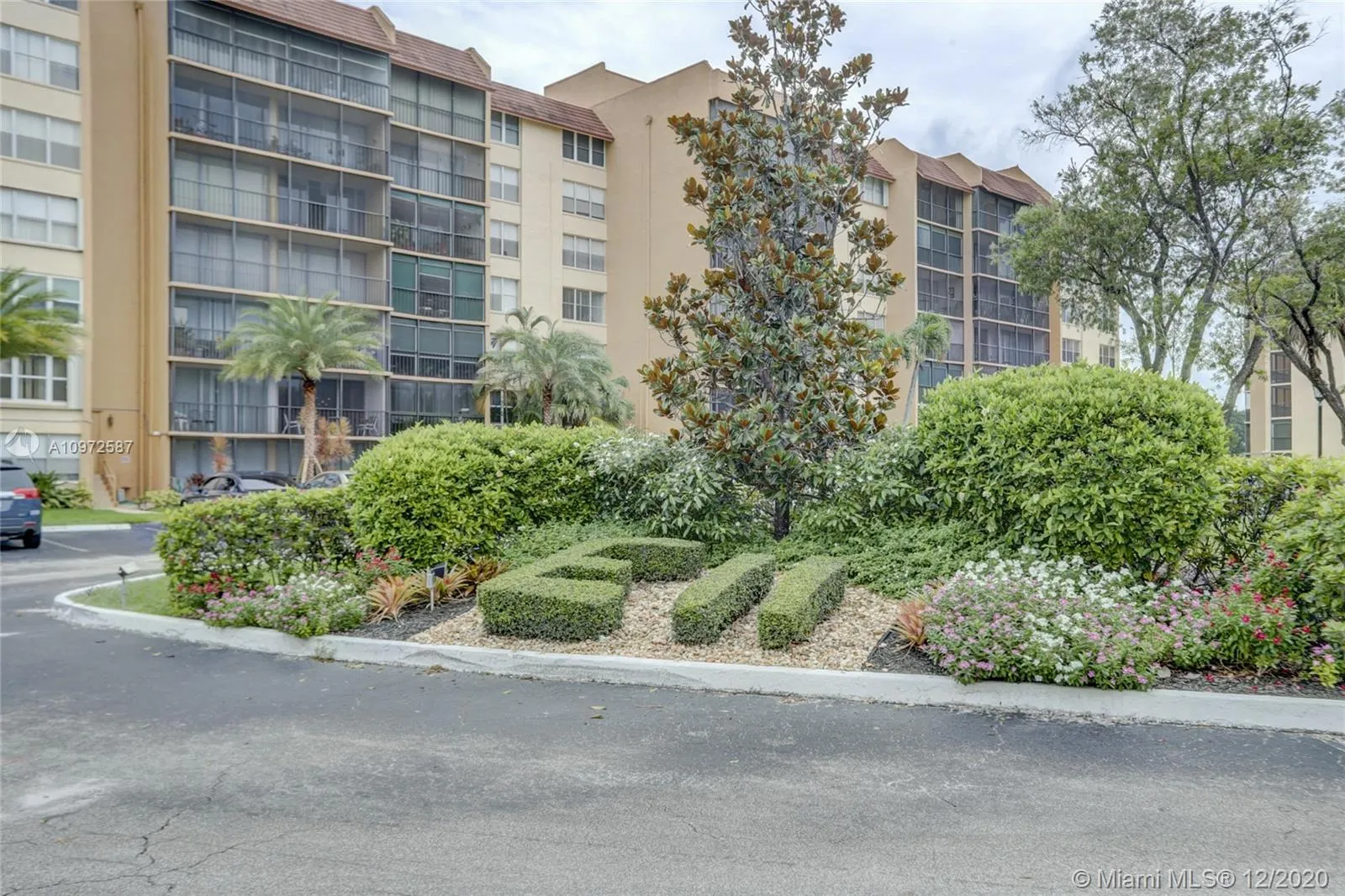 3671 Environ Blvd # 366, Lauderhill FL 33319