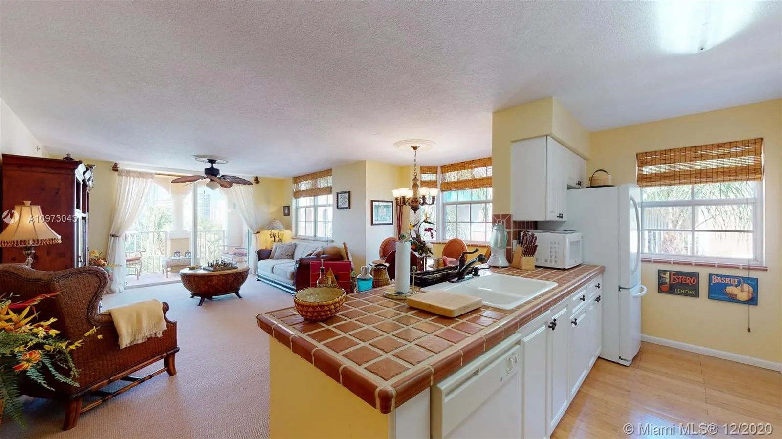 3 bedroom 2 bath for sale at 19877 E Country Club Dr # 3607, Aventura FL 33180