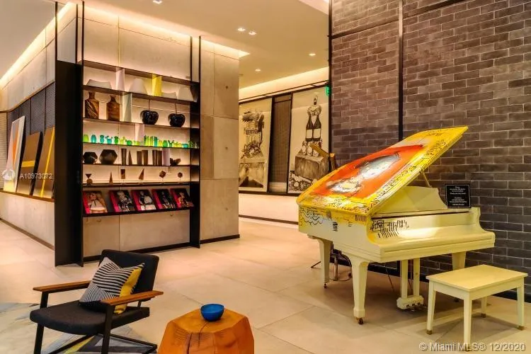 121 NE 34th St # L602, Miami FL 33137