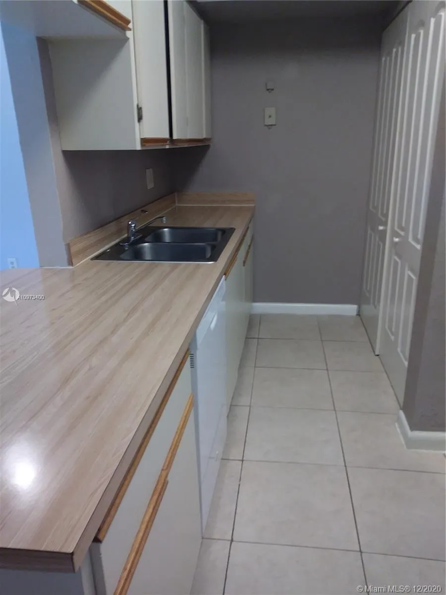 18332 NW 68th Ave # L, Hialeah FL 33015