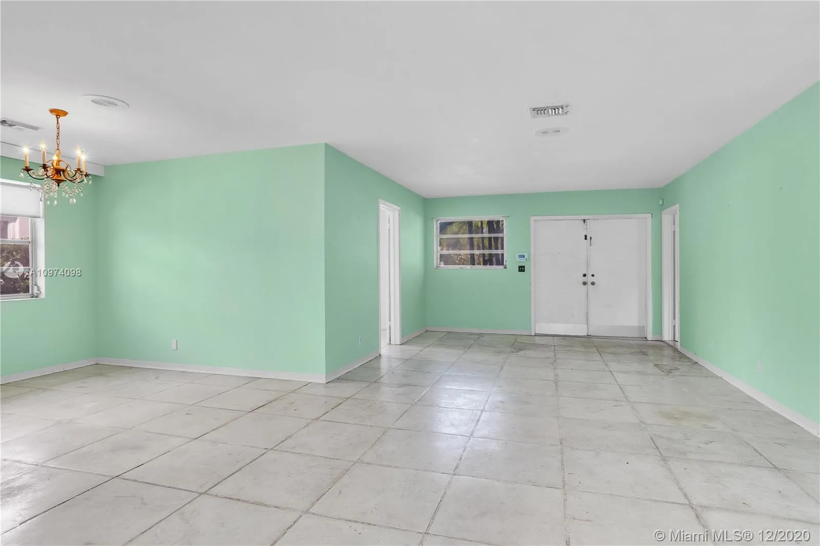 1018 Adams St, Hollywood FL 33019