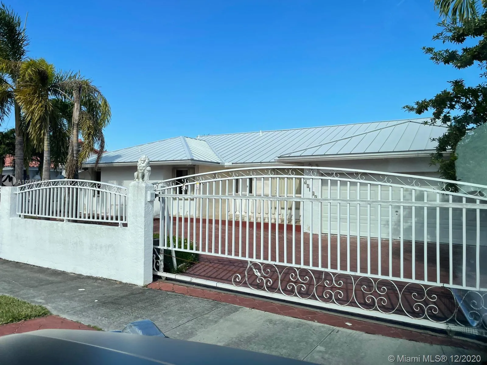 4 bedroom 3 bath for rent at 13513 SW 5th St, Miami FL 33184