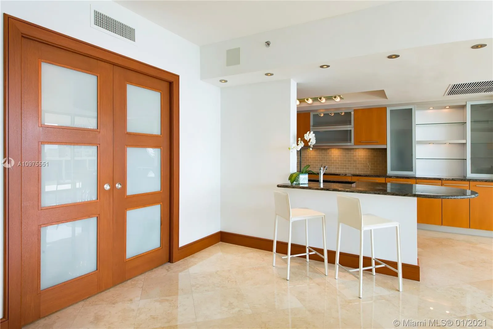 400 Alton Rd # 1106, Miami Beach FL 33139