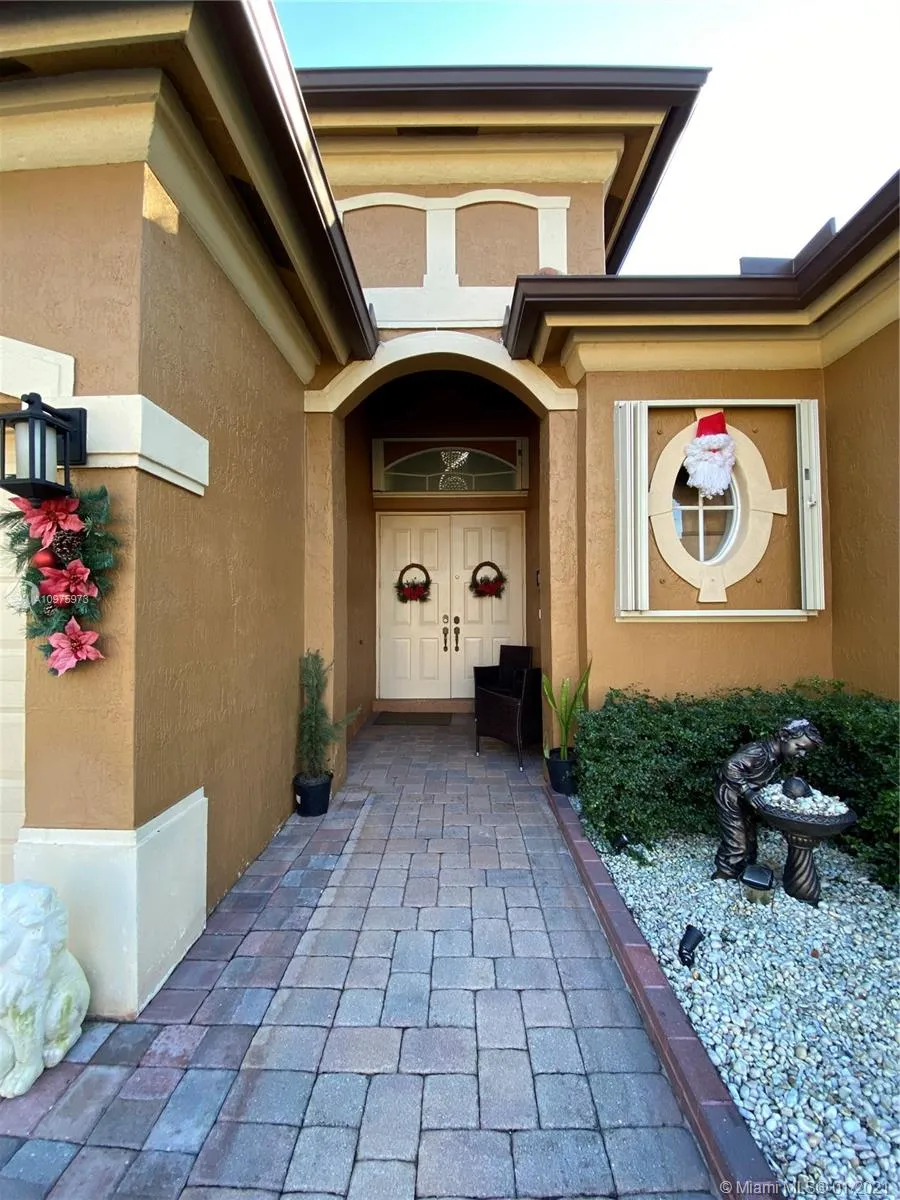 12974 SW 24th St, Miramar FL 33027