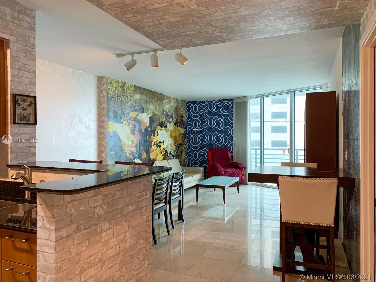 1 bedroom 1 bath for sale at 335 S Biscayne Blvd # 2810, Miami FL 33131