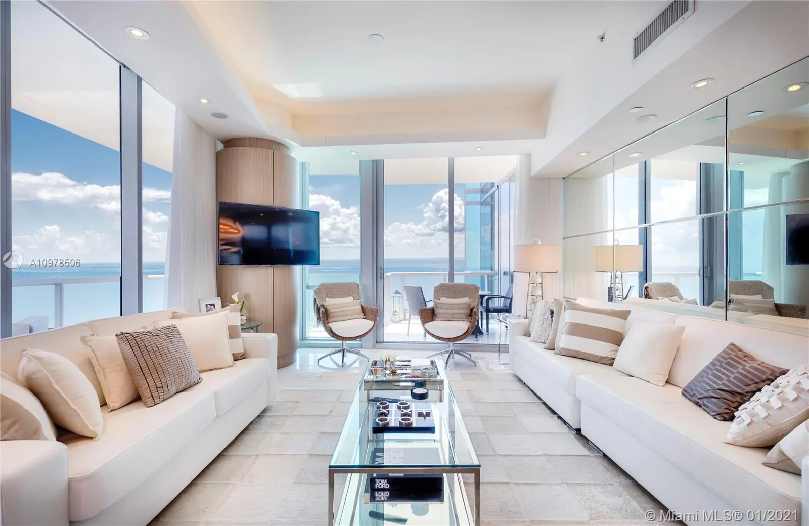 3 bedroom 3 bath for sale at 17121 Collins Ave # 2608, Sunny Isles Beach FL 33160