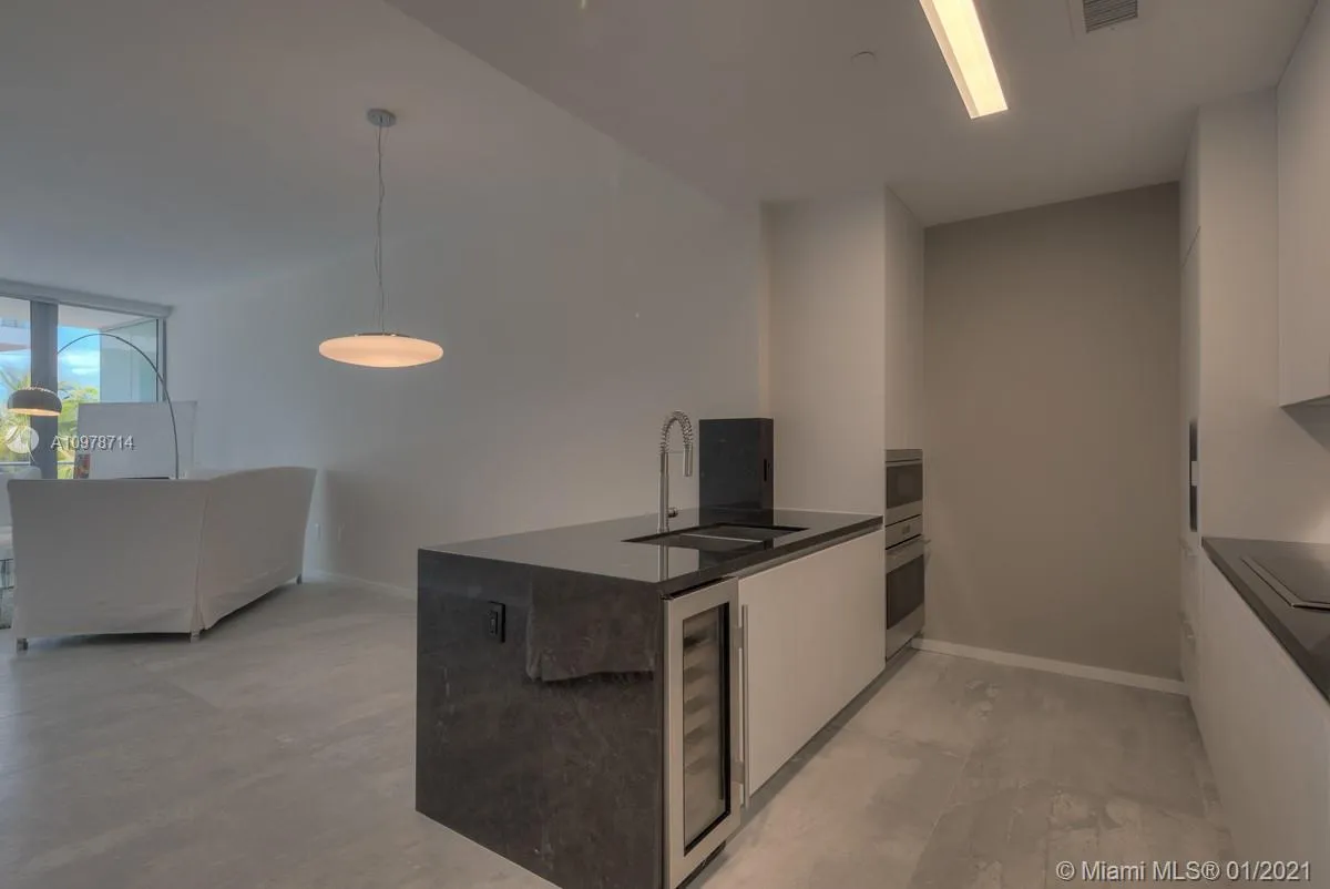 801 S Pointe Dr # 203, Miami Beach FL 33139