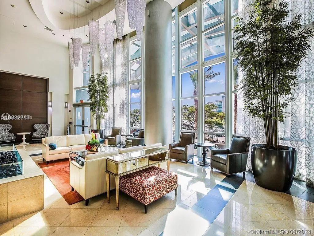 1155 Brickell Bay Dr # 2805, Miami FL 33131