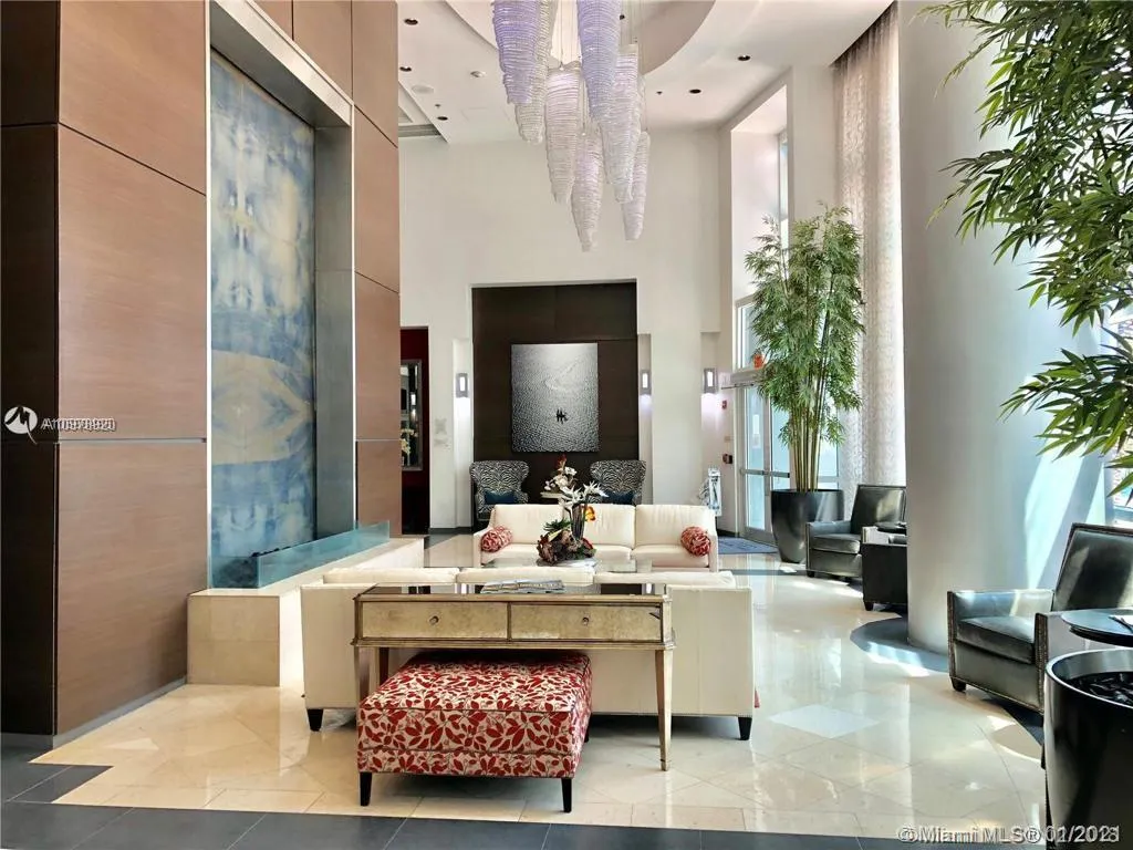 1155 Brickell Bay Dr # 2805, Miami FL 33131