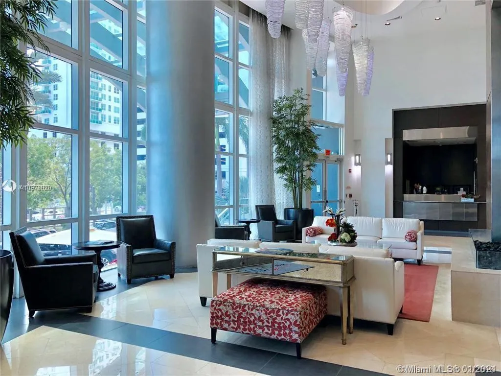 1155 Brickell Bay Dr # 2805, Miami FL 33131