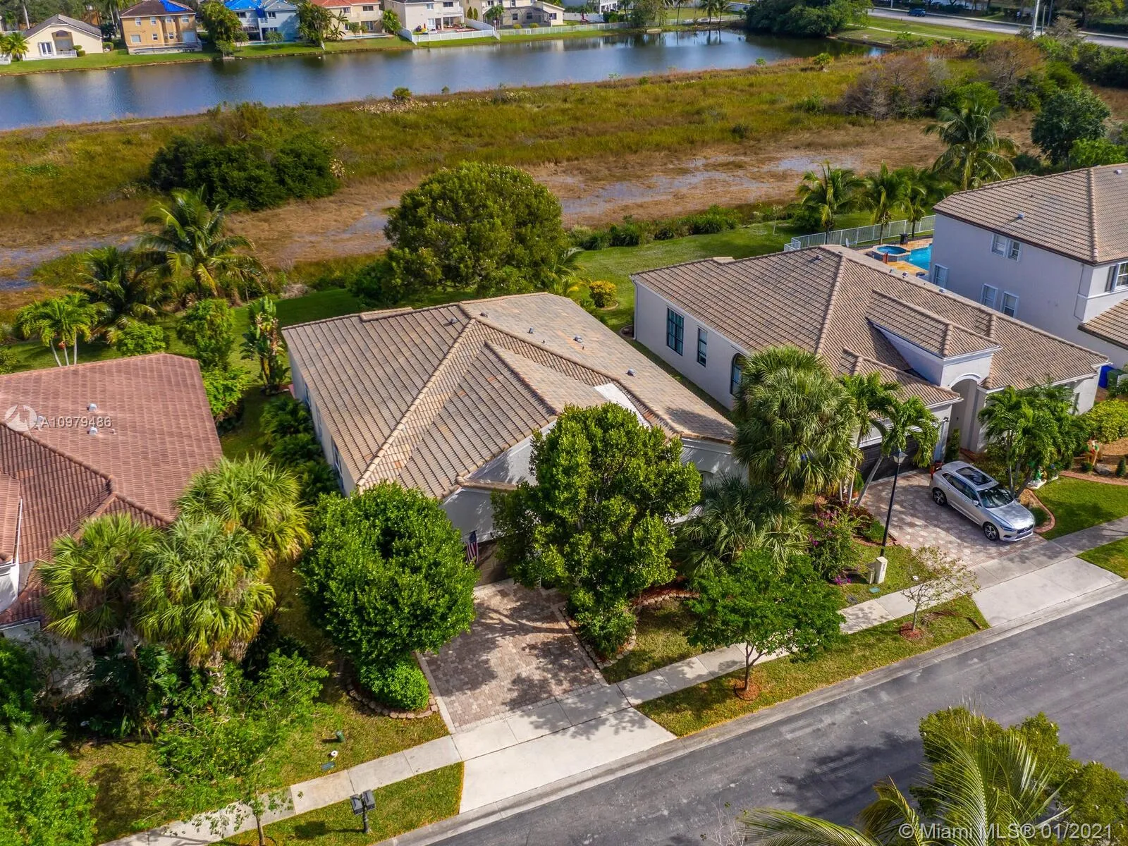 1453 SW 167th Ave, Pembroke Pines FL 33027