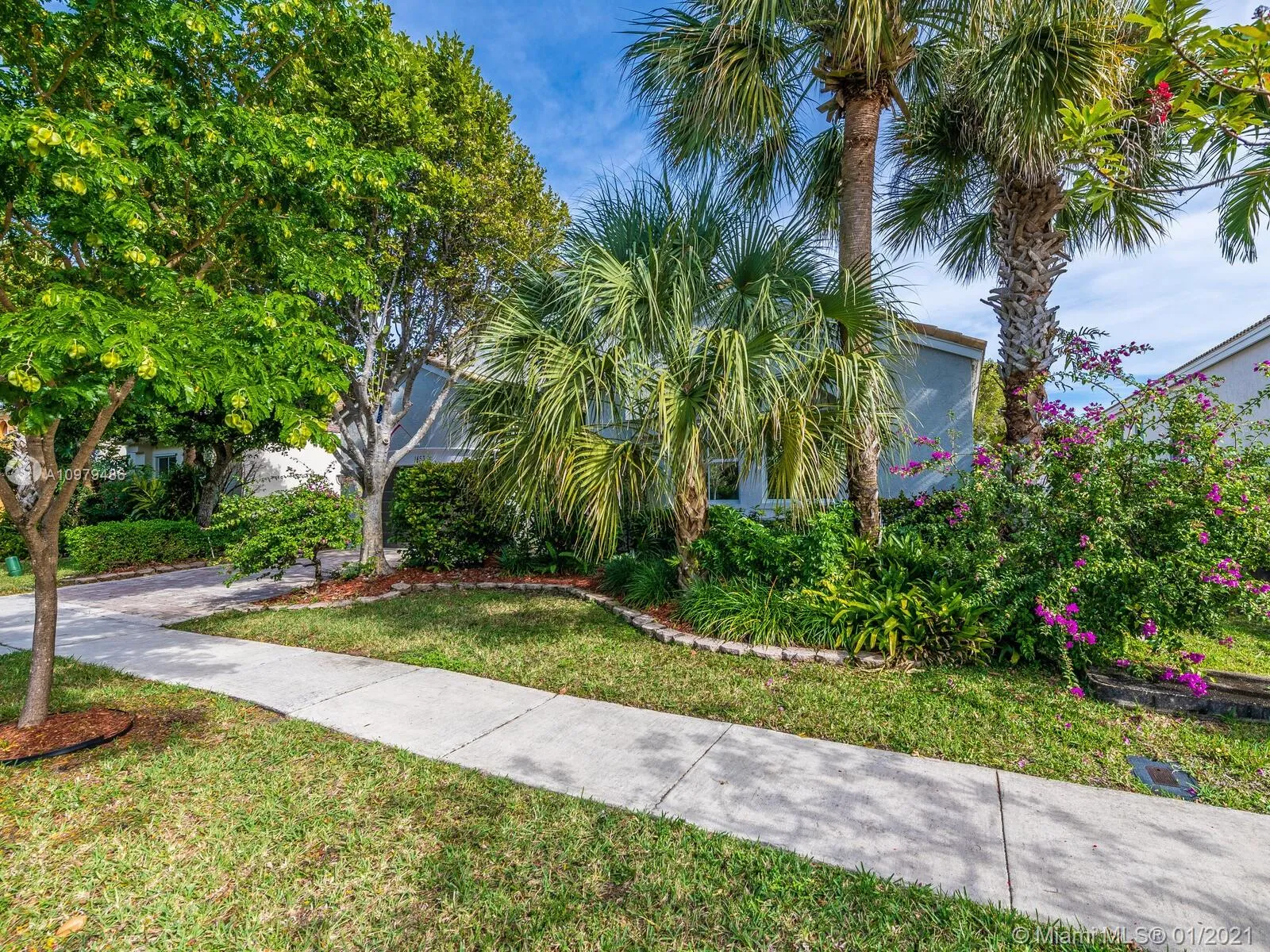 1453 SW 167th Ave, Pembroke Pines FL 33027