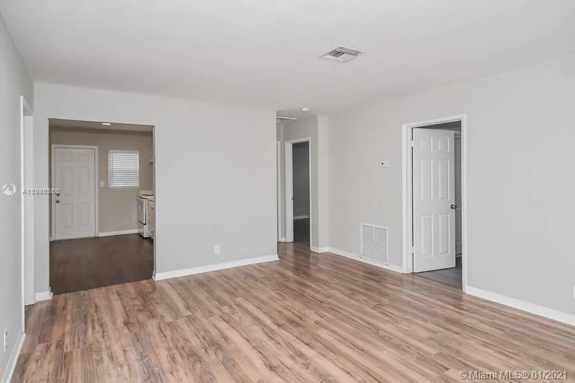 5440 NE 3rd Ter, Oakland Park FL 33334