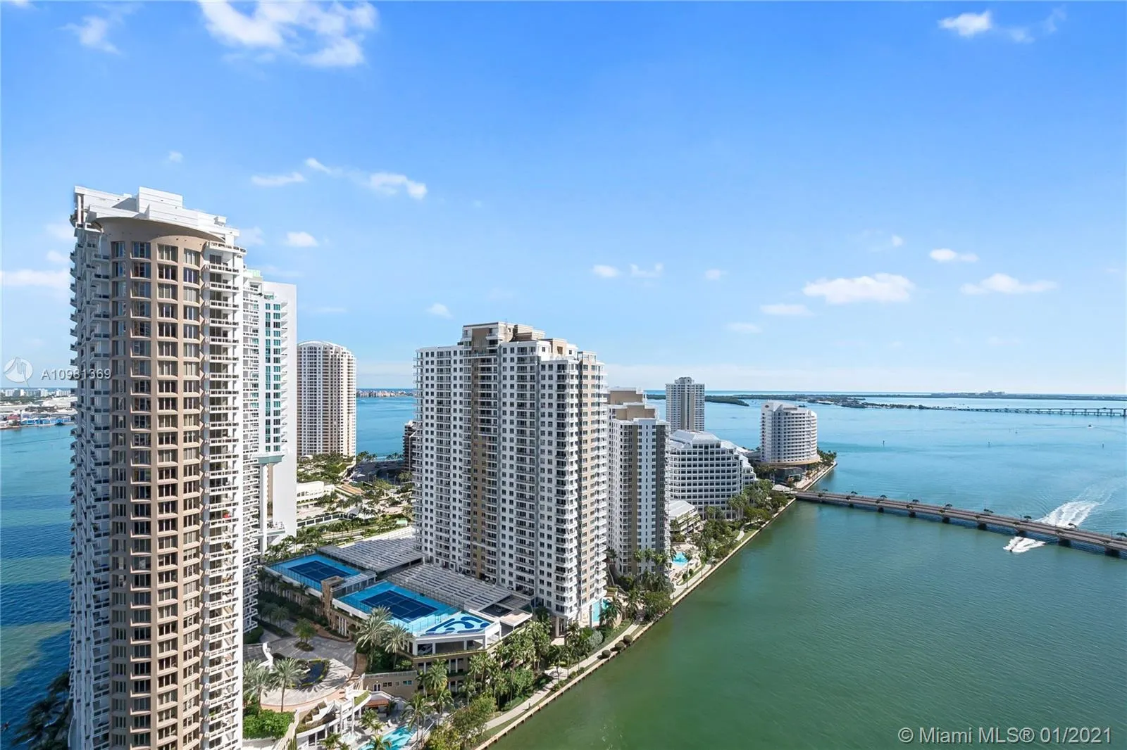 465 Brickell Ave # 2703, Miami FL 33131