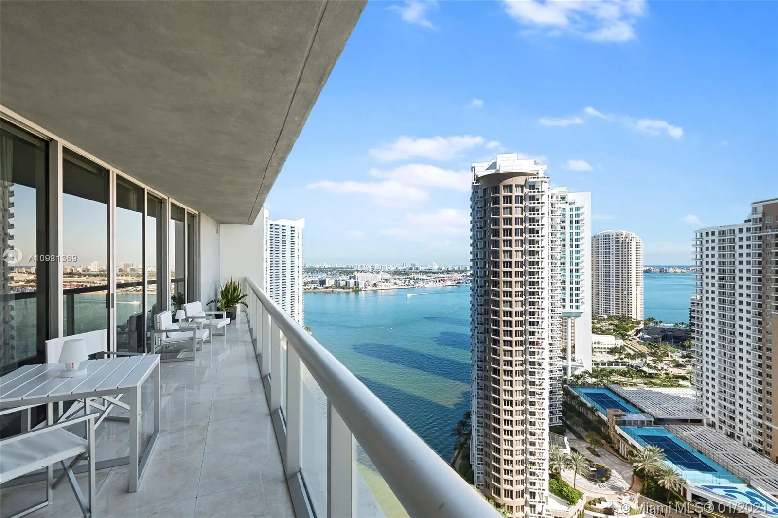 465 Brickell Ave # 2703, Miami FL 33131