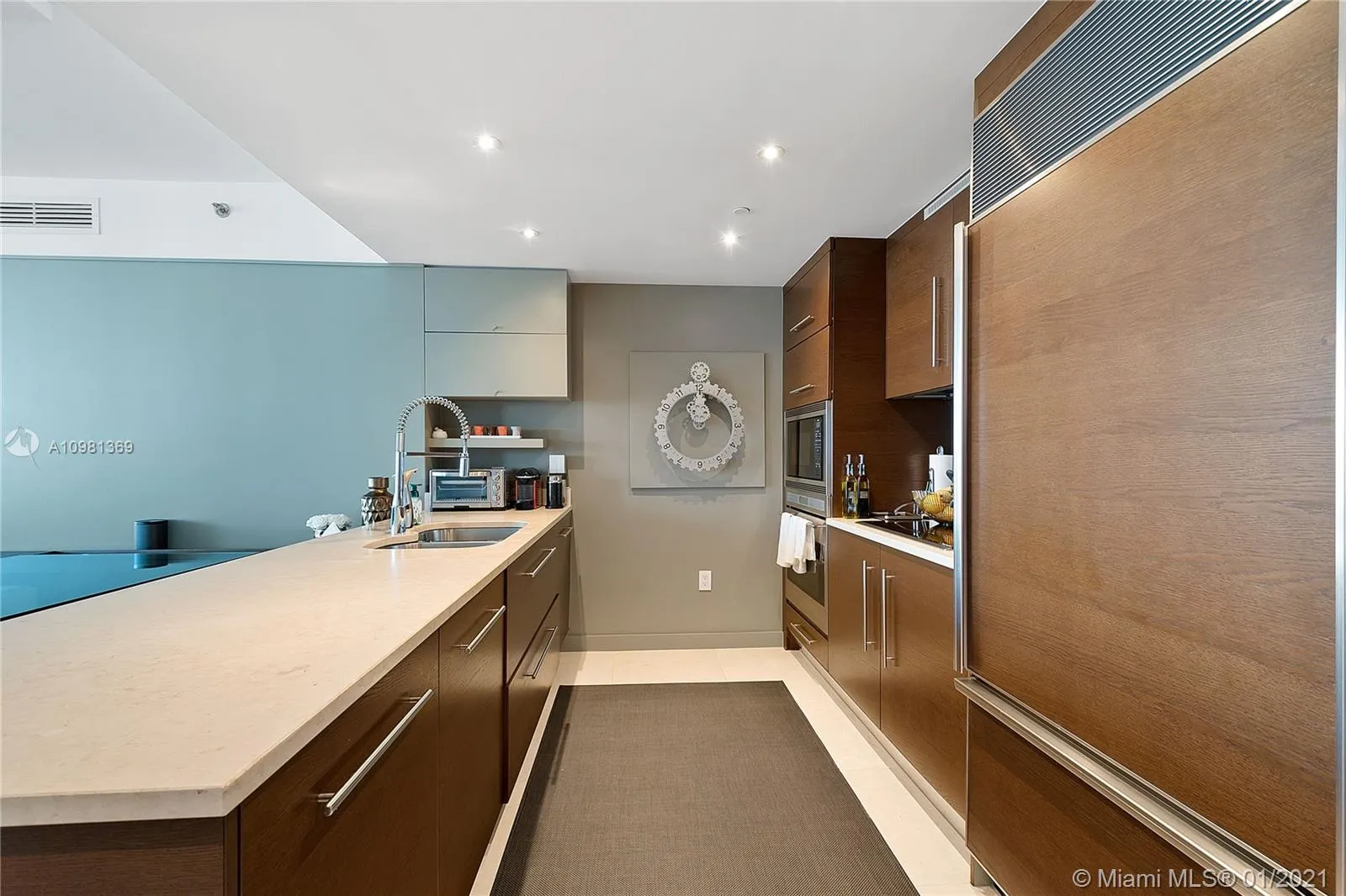 465 Brickell Ave # 2703, Miami FL 33131