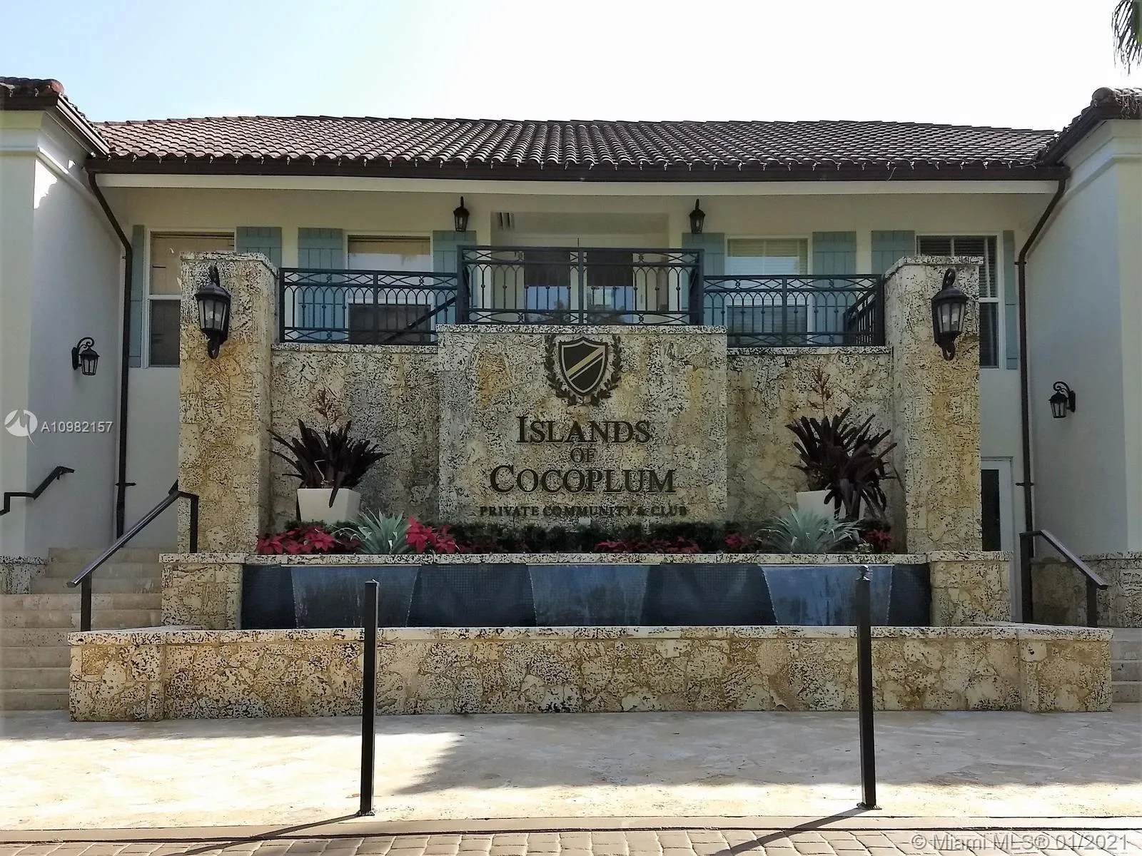 6 bedroom 5 bath for rent at 7155 E Lago Dr, Coral Gables FL 33143