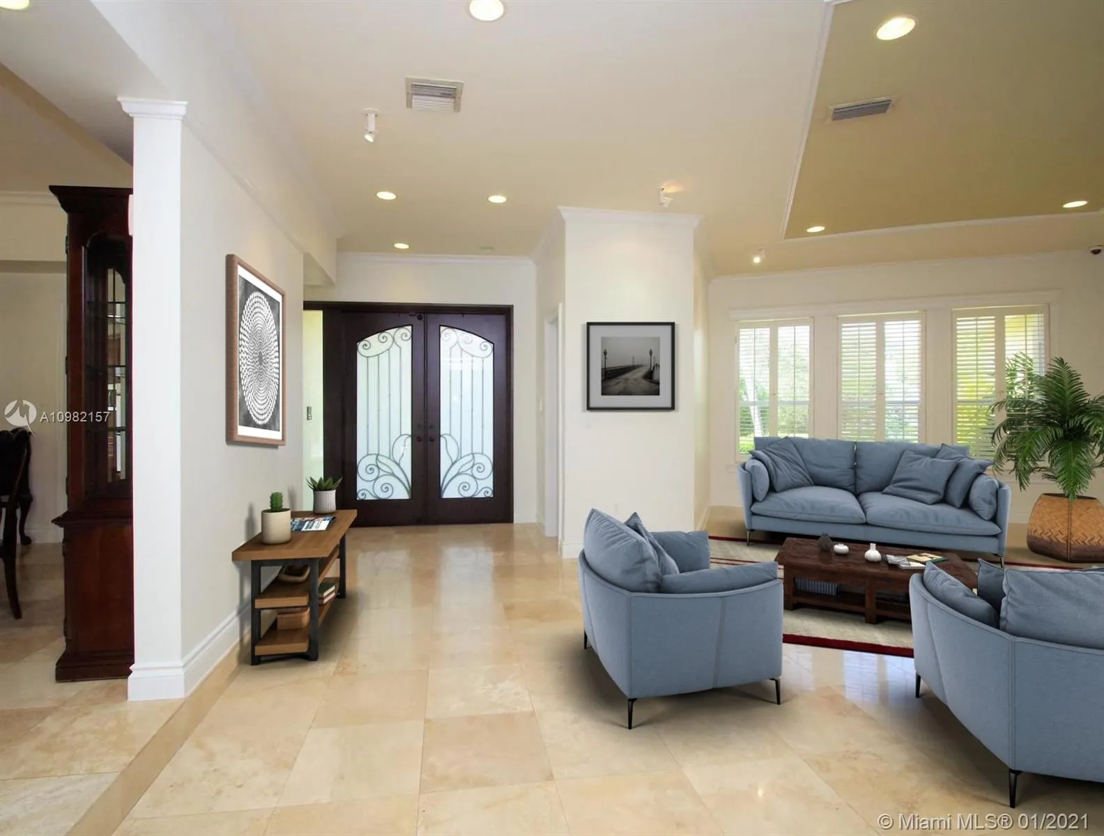 7155 E Lago Dr, Coral Gables FL 33143