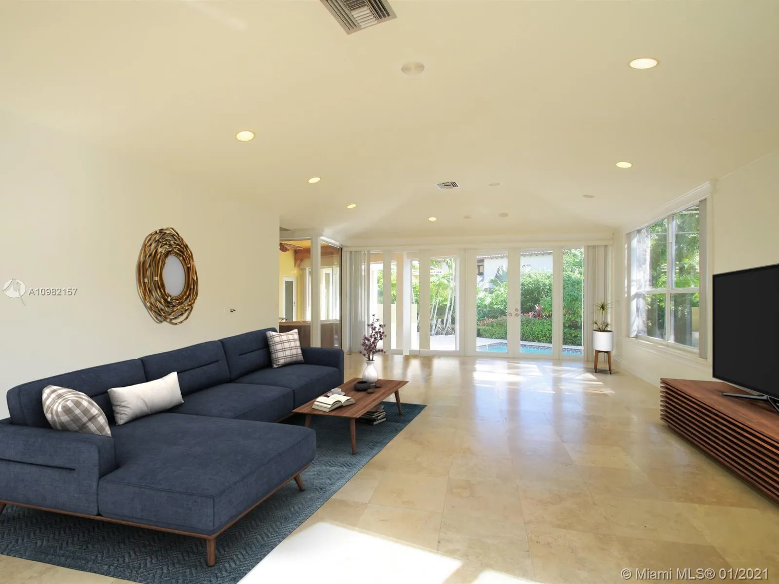 7155 E Lago Dr, Coral Gables FL 33143