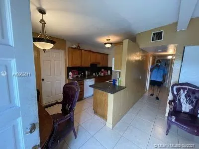 272 NW 30th Ter, Fort Lauderdale FL 33311