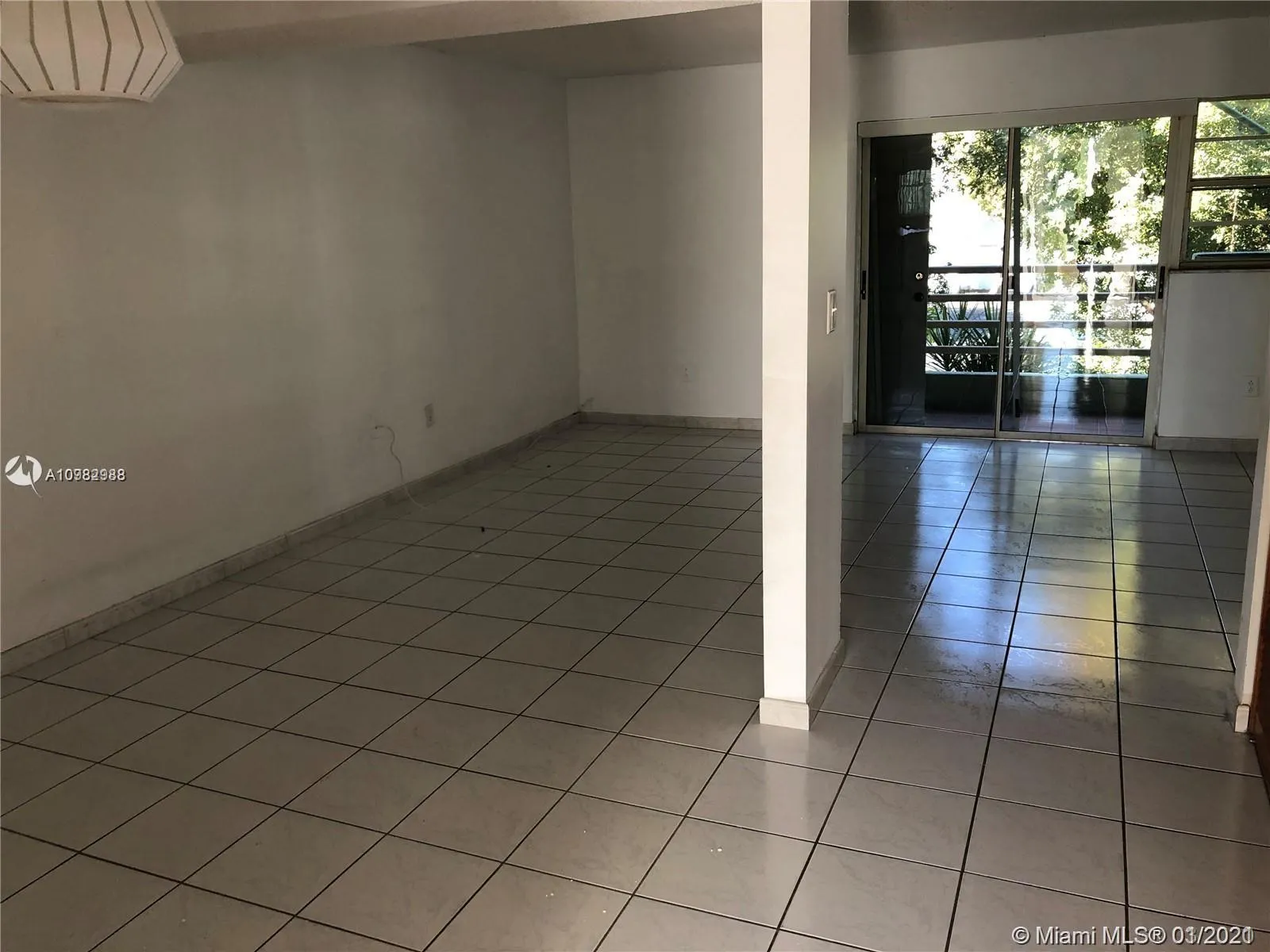 11133 NW 7th St # 3, Miami FL 33172