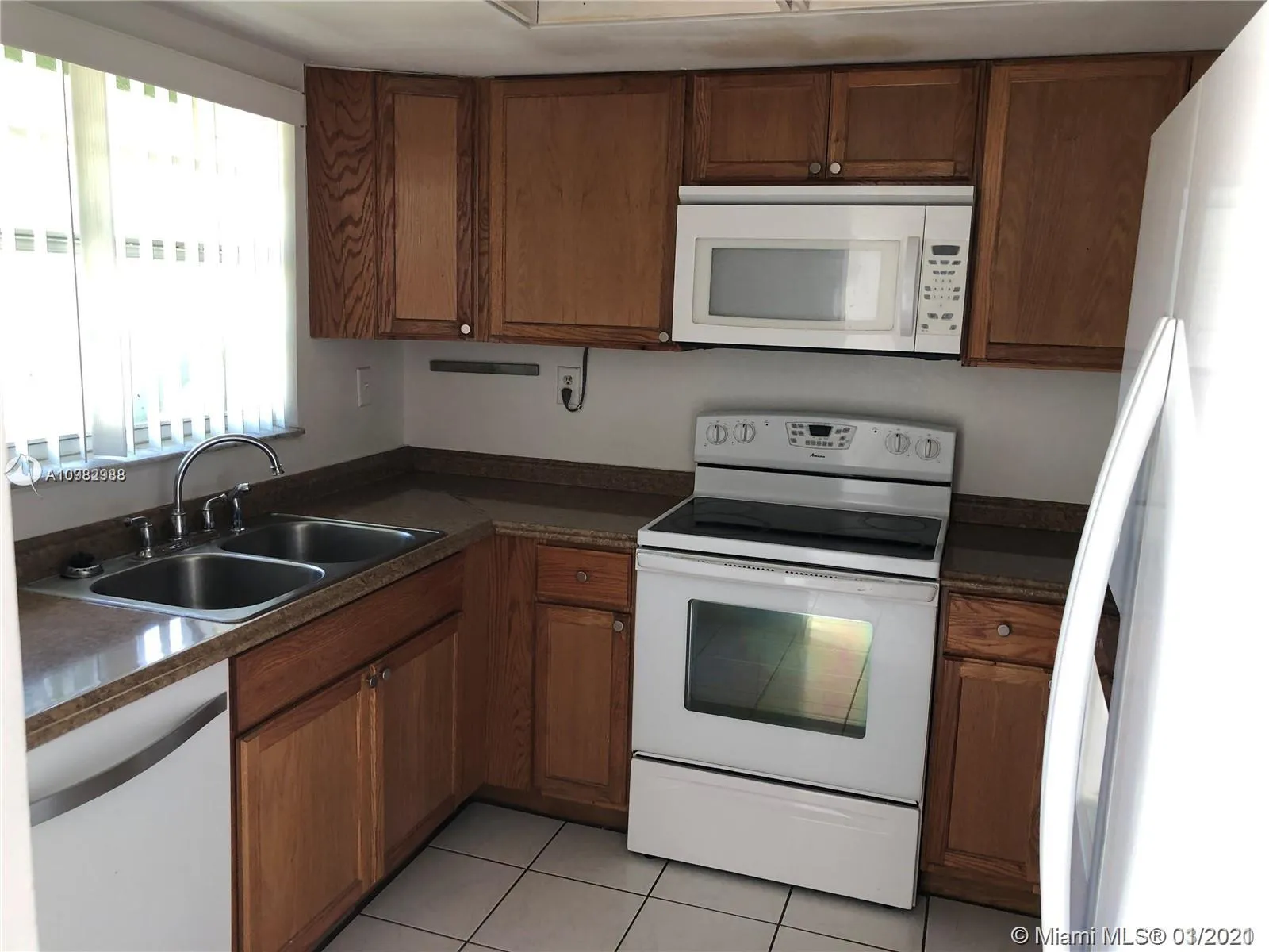 11133 NW 7th St # 3, Miami FL 33172