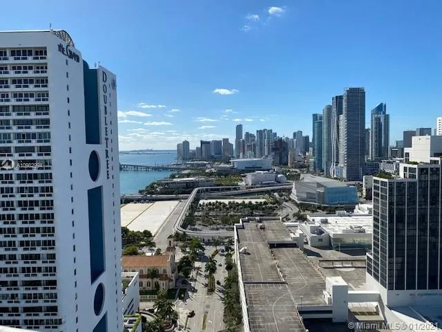 1750 N Bayshore Dr # 3210, Miami FL 33132