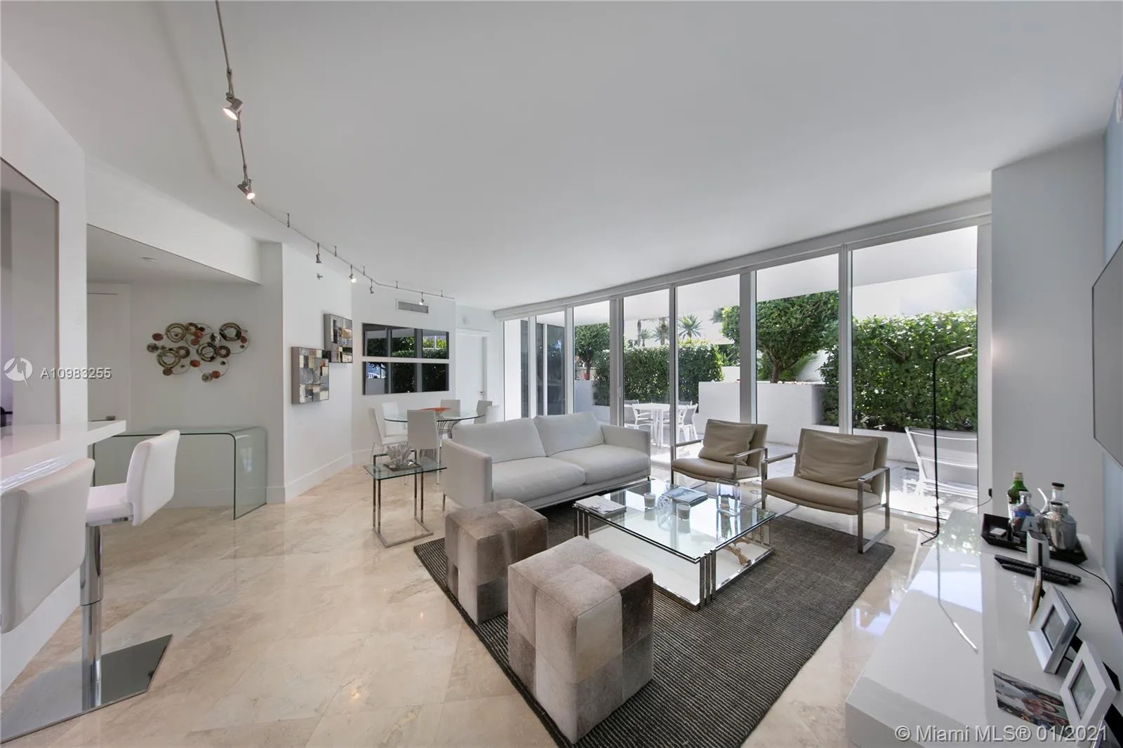 2 bedroom 2 bath for sale at 400 Alton Rd # 504, Miami Beach FL 33139