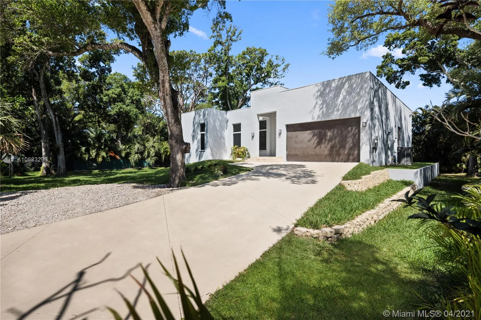 5 bedroom 3 bath for sale at 1759 SW 30th Pl, Fort Lauderdale FL 33315