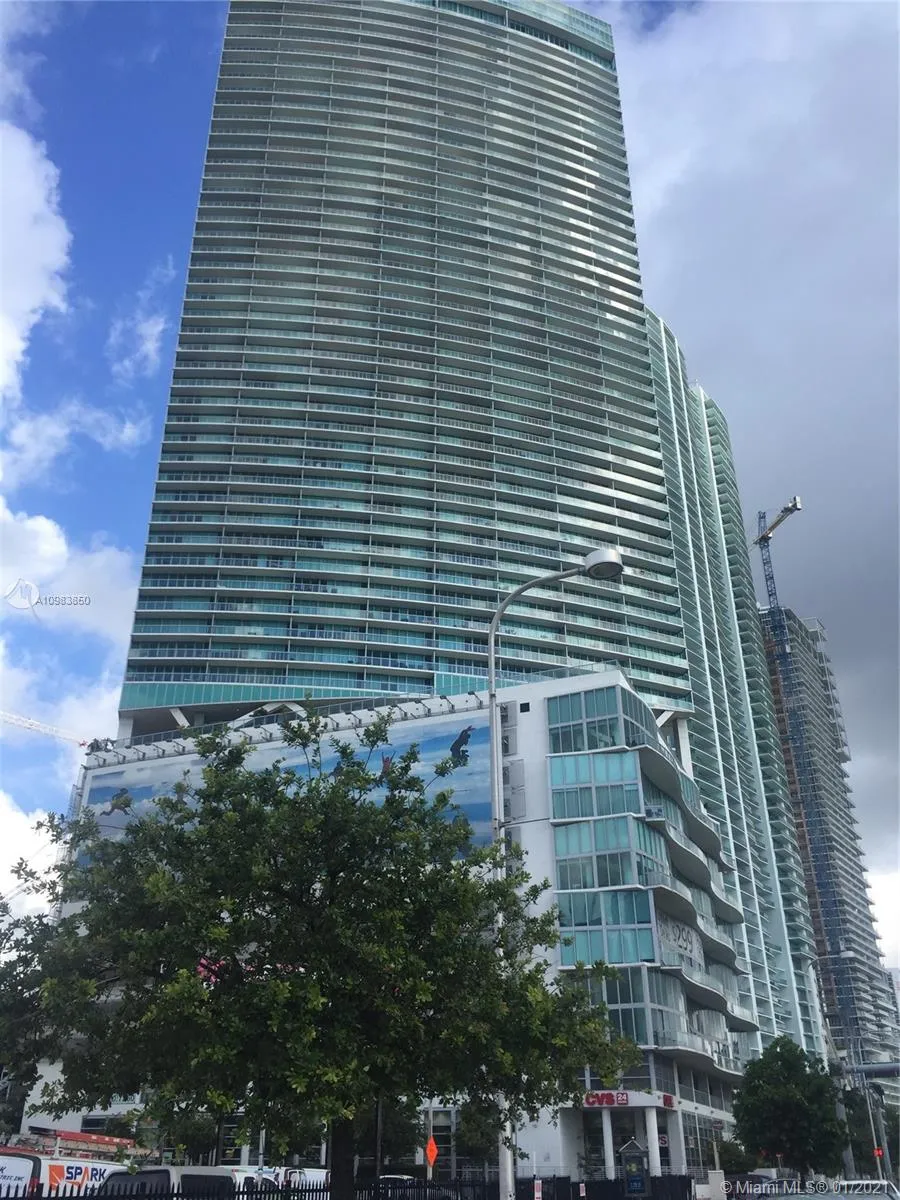 2 bedroom 2 bath for sale at 888 Biscayne Blvd # 812, Miami FL 33132