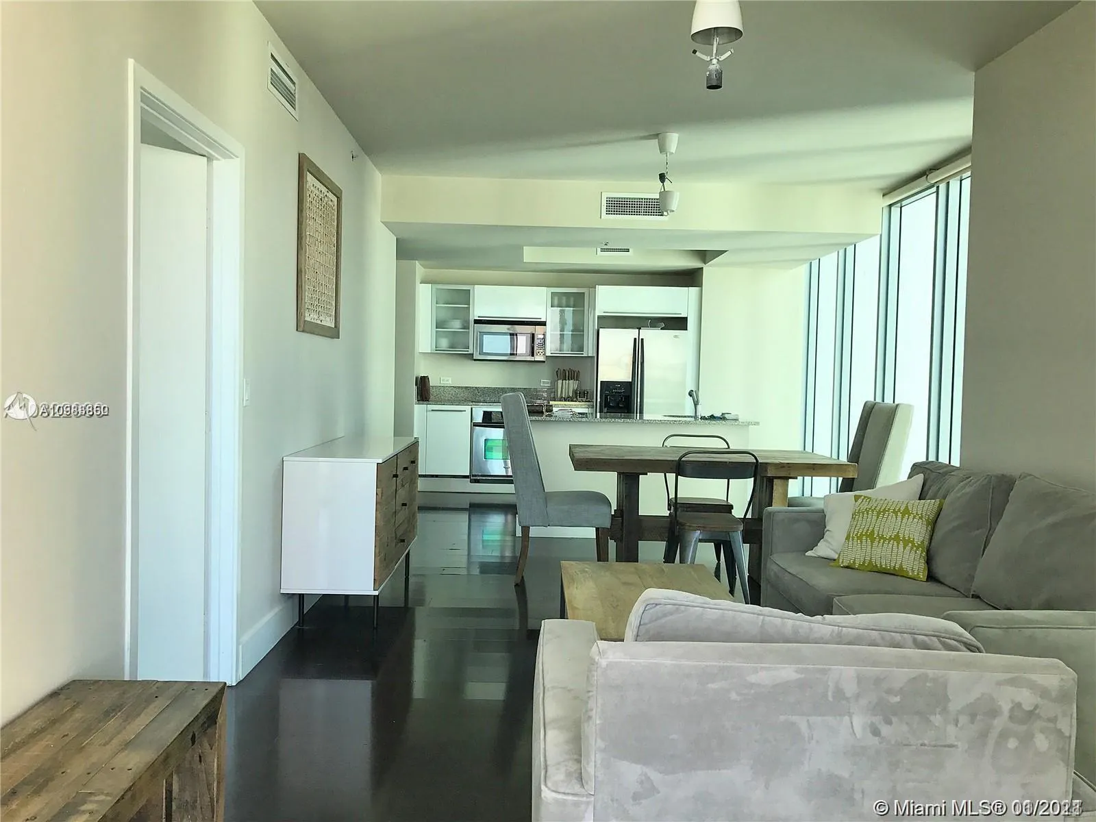 888 Biscayne Blvd # 812, Miami FL 33132