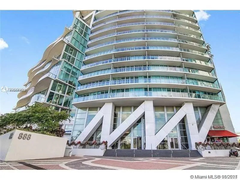 888 Biscayne Blvd # 812, Miami FL 33132