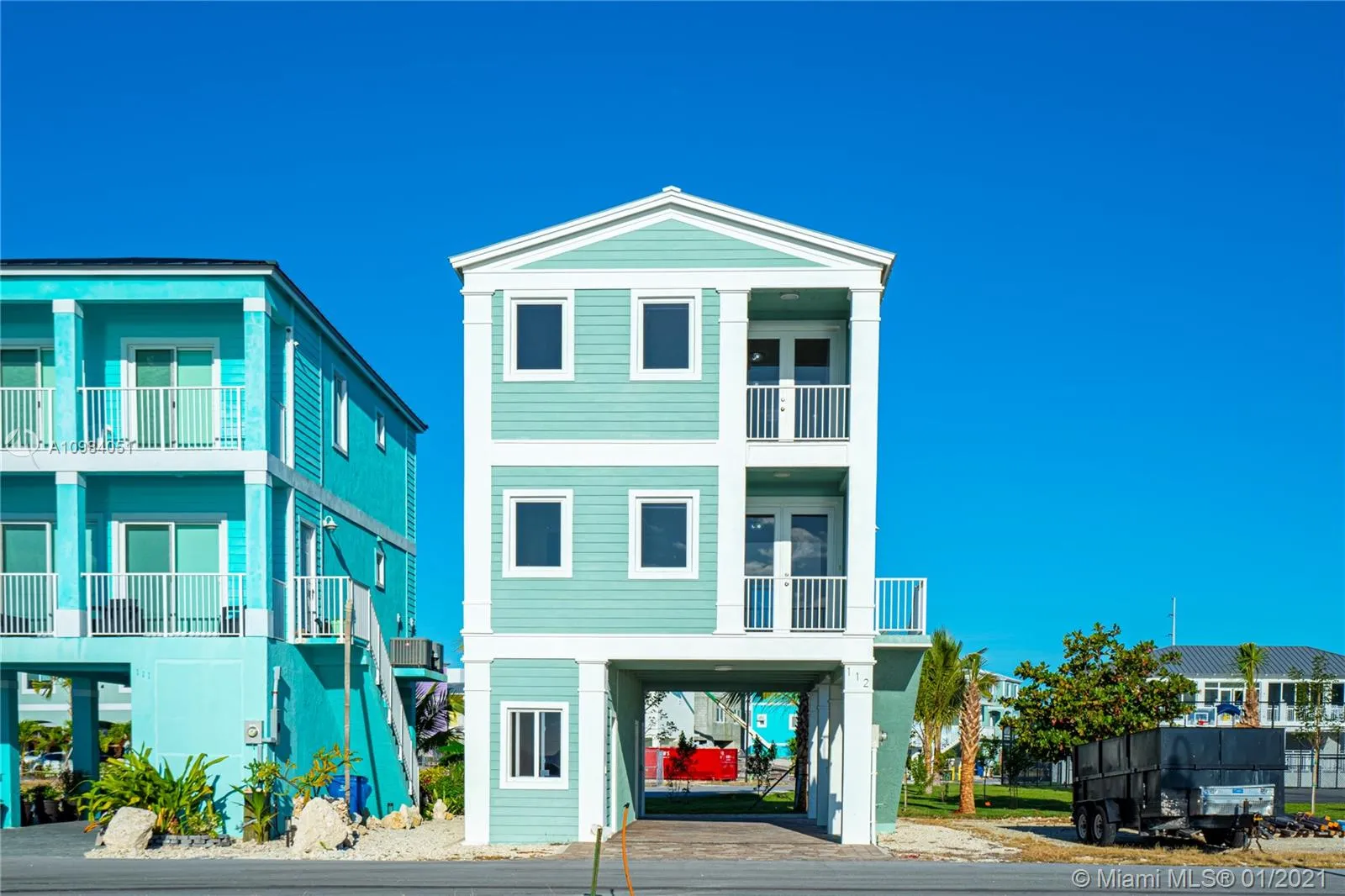 3 bedroom 2 bath for sale at 94825 Overseas Highway, Key Largo FL 33037