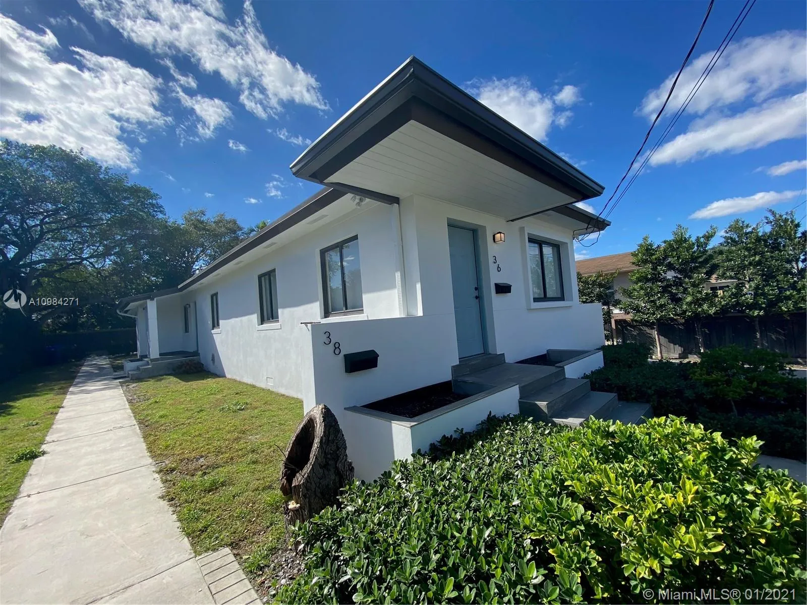 36 NW 52nd St, Miami FL 33127
