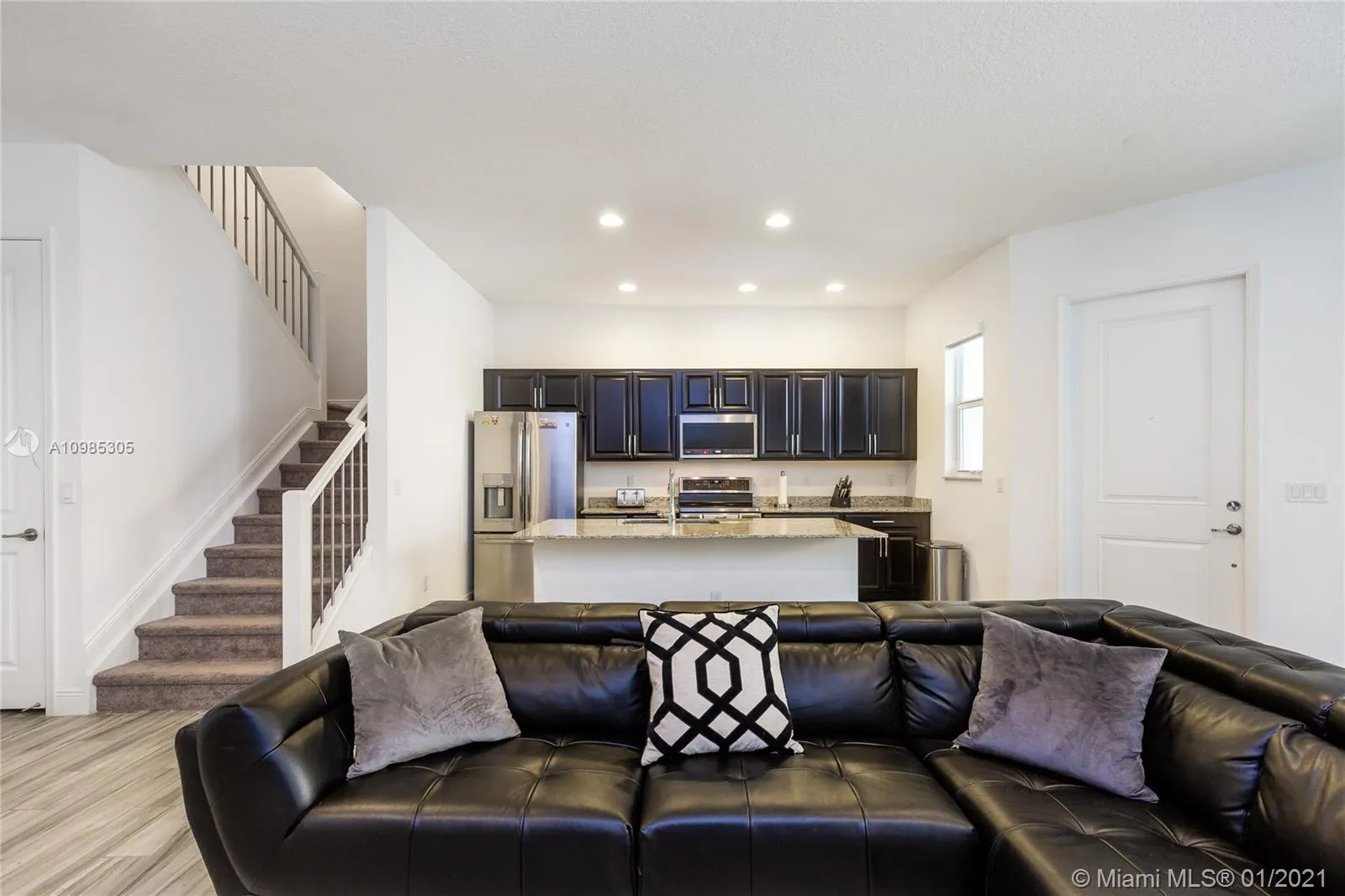 1761 NW 124th Pl, Pembroke Pines FL 33028
