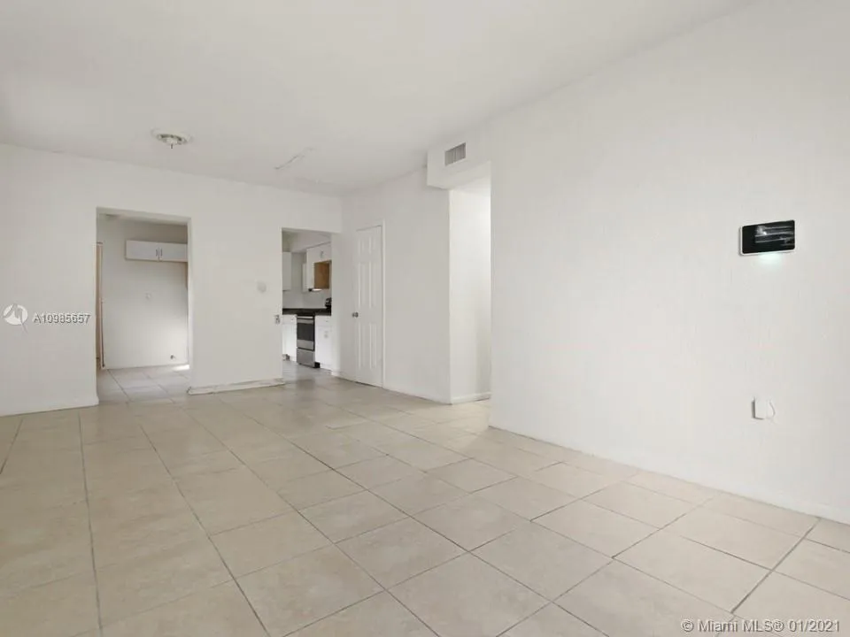 813 SW 5th St, Homestead FL 33030