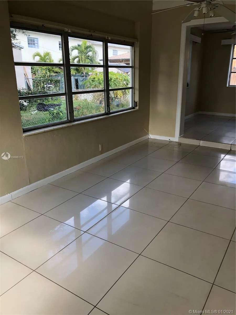 2129 Monroe Ter, Hollywood FL 33020