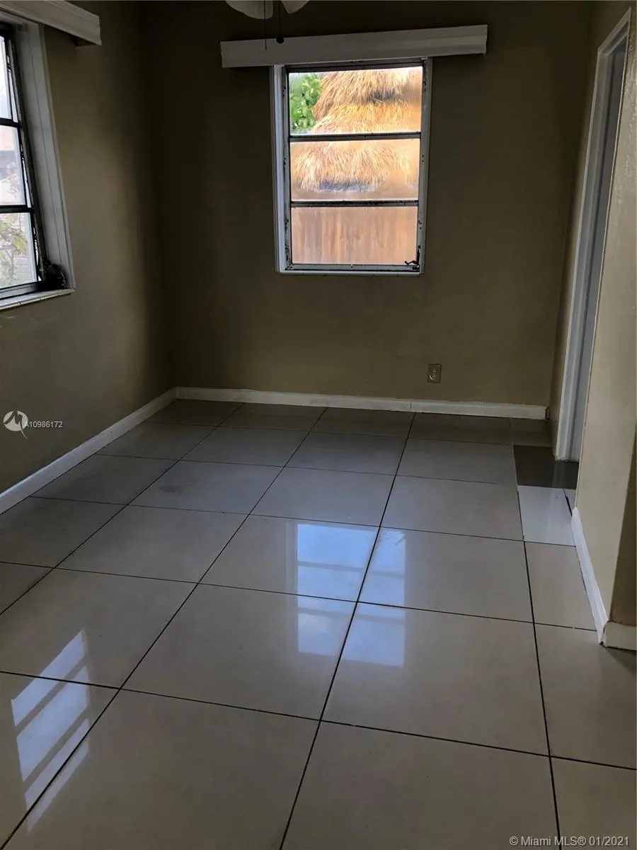 2129 Monroe Ter, Hollywood FL 33020