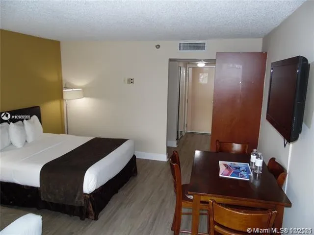 19201 Collins Ave # 243, Sunny Isles Beach FL 33160