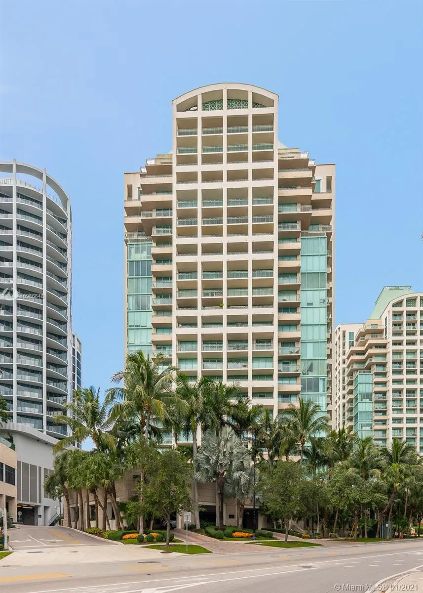 2 bedroom 2 bath for rent at 3400 SW 27th Ave # 1904, Coconut Grove FL 33133