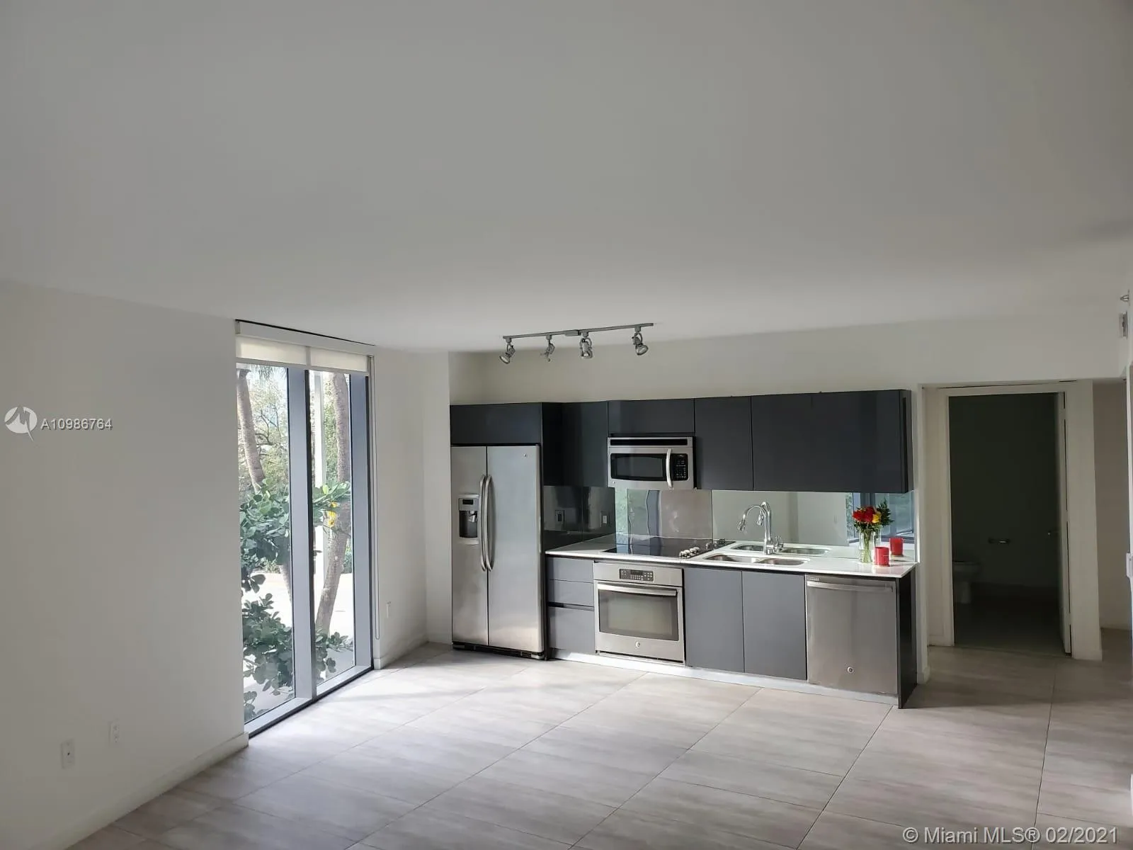 31 SE 6th St # 301, Miami FL 33131